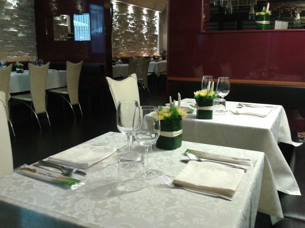 Locanda Trattoria Caffe Cavour Cittadella Buitenkant foto